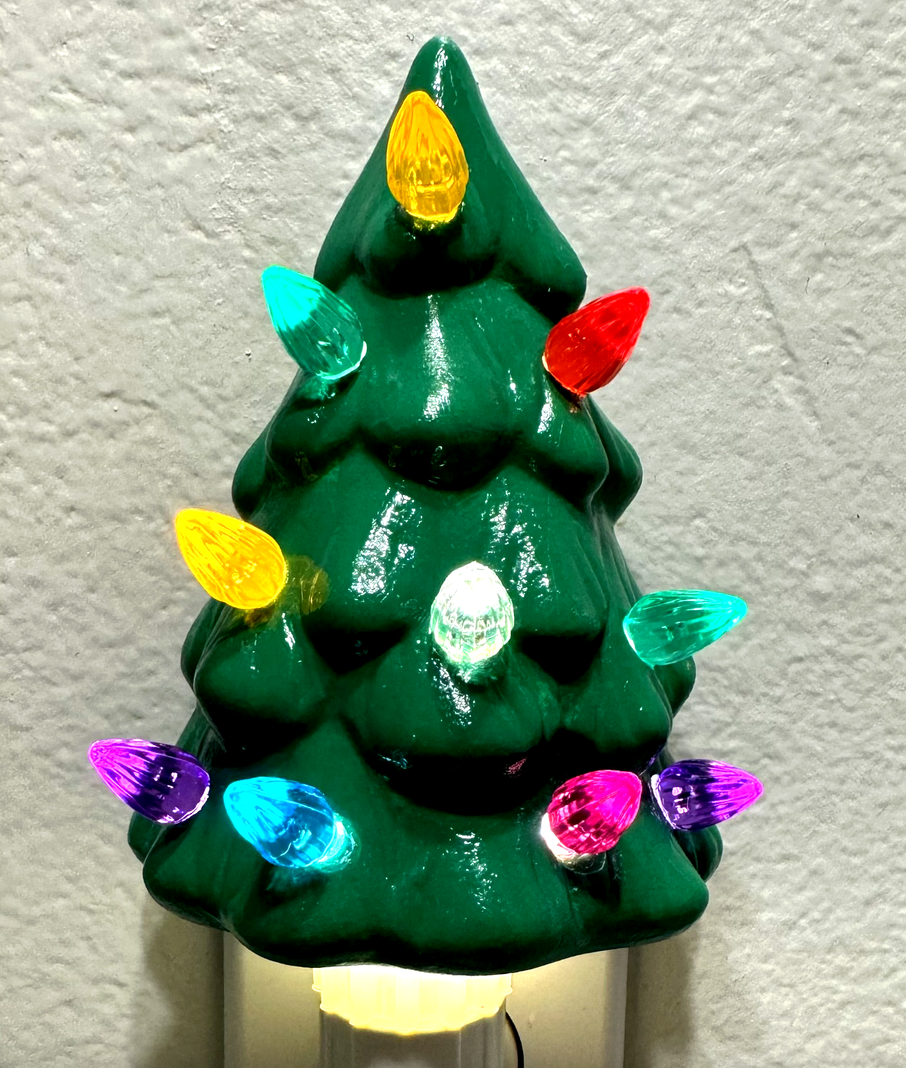 12/02/2025 (6pm) Paint A Ceramic Tree Night Light (Elberton, GA)